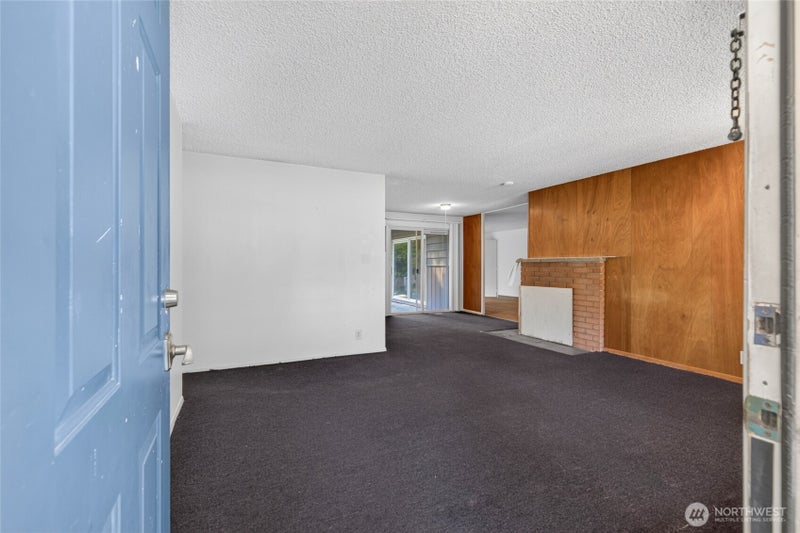 3327 NE 190th Street
