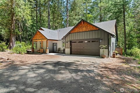 Photo of 632 E Pointes Drive W, Shelton, WA 98584 (MLS # 2556472)