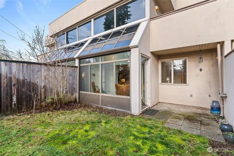 8229 212th Street SW Unit 303, Edmonds, WA 98026 - MLS#: 2320897