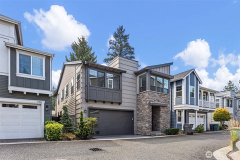 Photo of 11823 NE 70th Lane, Kirkland, WA 98033 (MLS # 2568511)