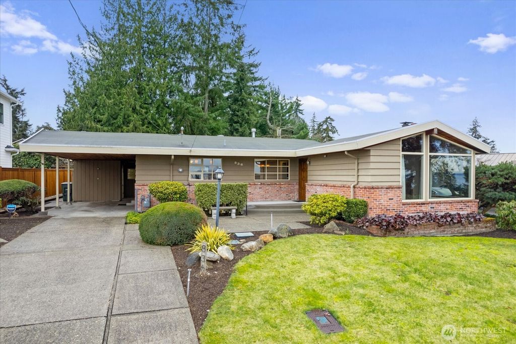 Photo of 836 Daley Street, Edmonds, WA 98020 (MLS # 2326110)