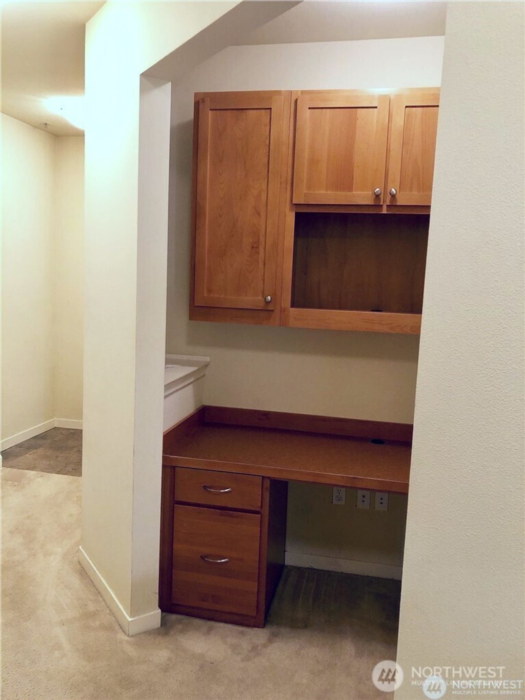 Photo of 4321 Issaquah-Pine Lake Road SE #408, Sammamish, WA 98075 (MLS # 2345114)