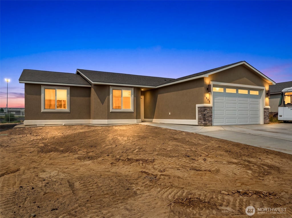 Photo of 1505 7th Avenue NE, Quincy, WA 98848 (MLS # 2566326)