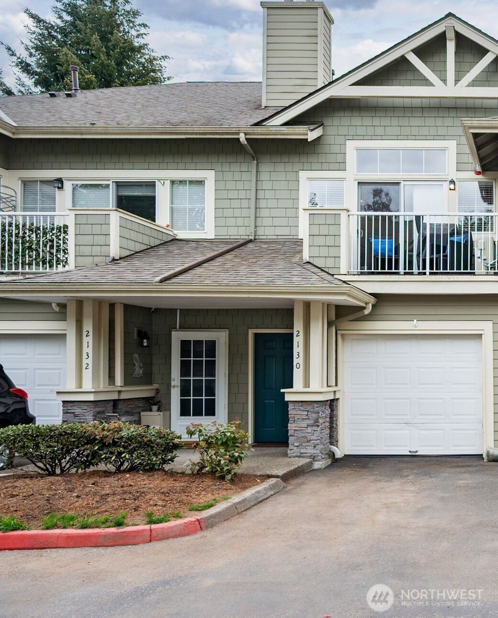 Photo of 2130 Newport Way NW #7-4, Issaquah, WA 98027 (MLS # 2516894)