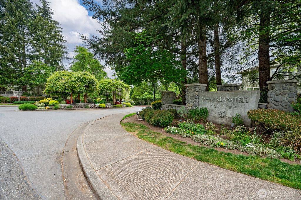 Photo of 2130 Newport Way NW #7-4, Issaquah, WA 98027 (MLS # 2516894)