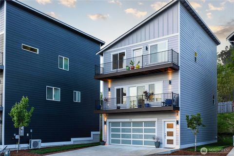 Photo of 134 Blackfish Court, Bremerton, WA 98310 (MLS # 2510252)