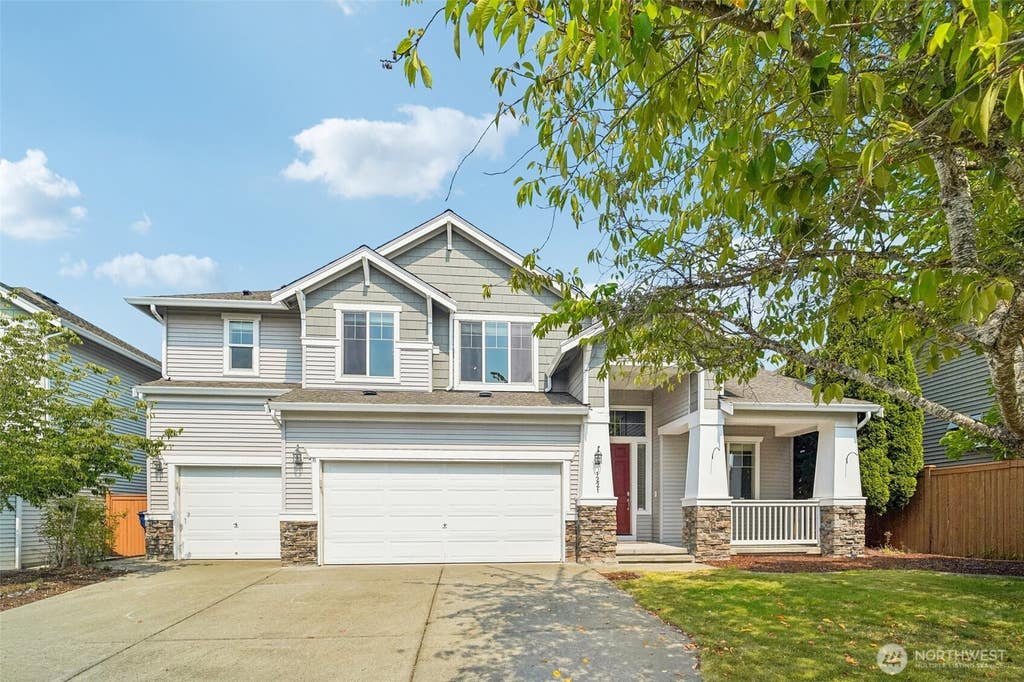 Photo of 1221 68th Loop SE, Auburn, WA 98902 (MLS # 2557630)