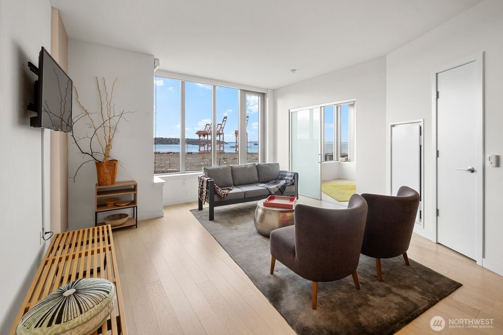 Photo of 590 1st Avenue S #901, Seattle, WA 98104 (MLS # 2468020)