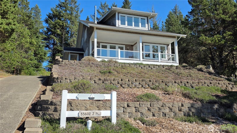 35602 J Place