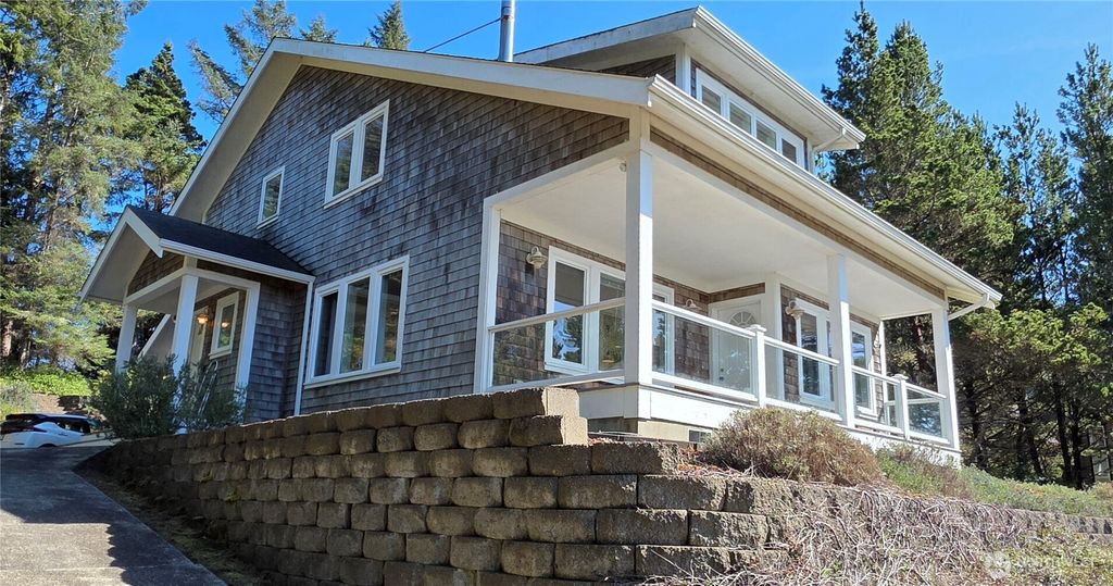 Photo of 35602 J Place, Ocean Park, WA 98640 (MLS # 2495689)