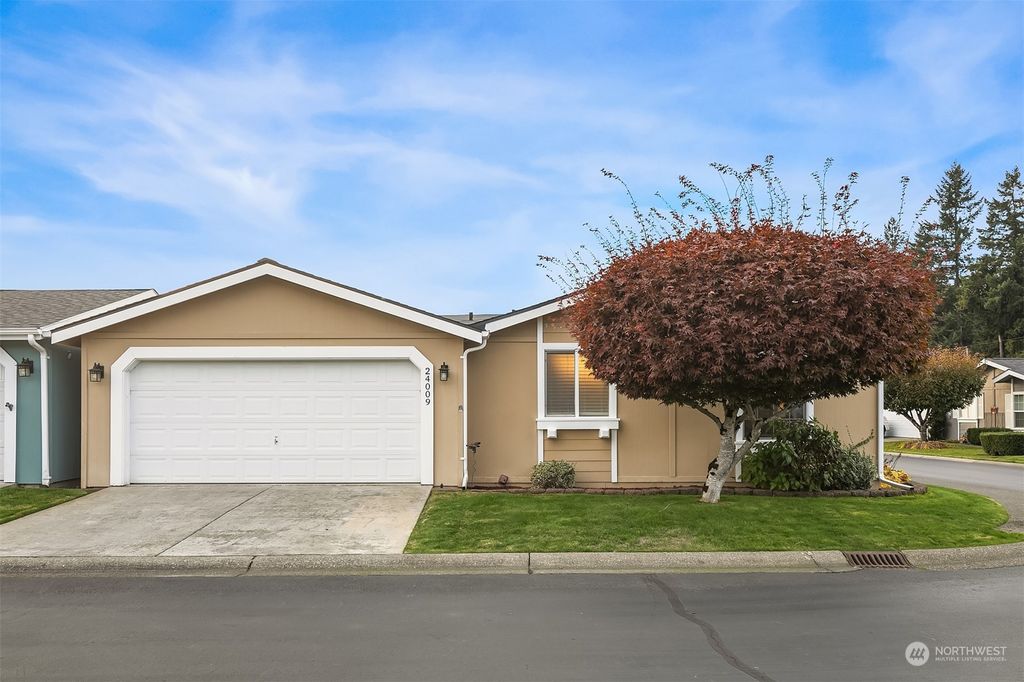 Photo of 24009 223rd Lane SE #102, Maple Valley, WA 98038 (MLS # 2178219)