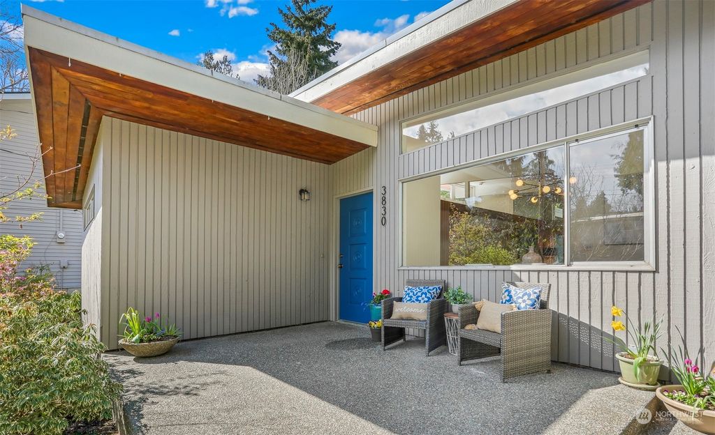 Photo of 3830 NE 97th Street, Seattle, WA 98115 (MLS # 2058235)
