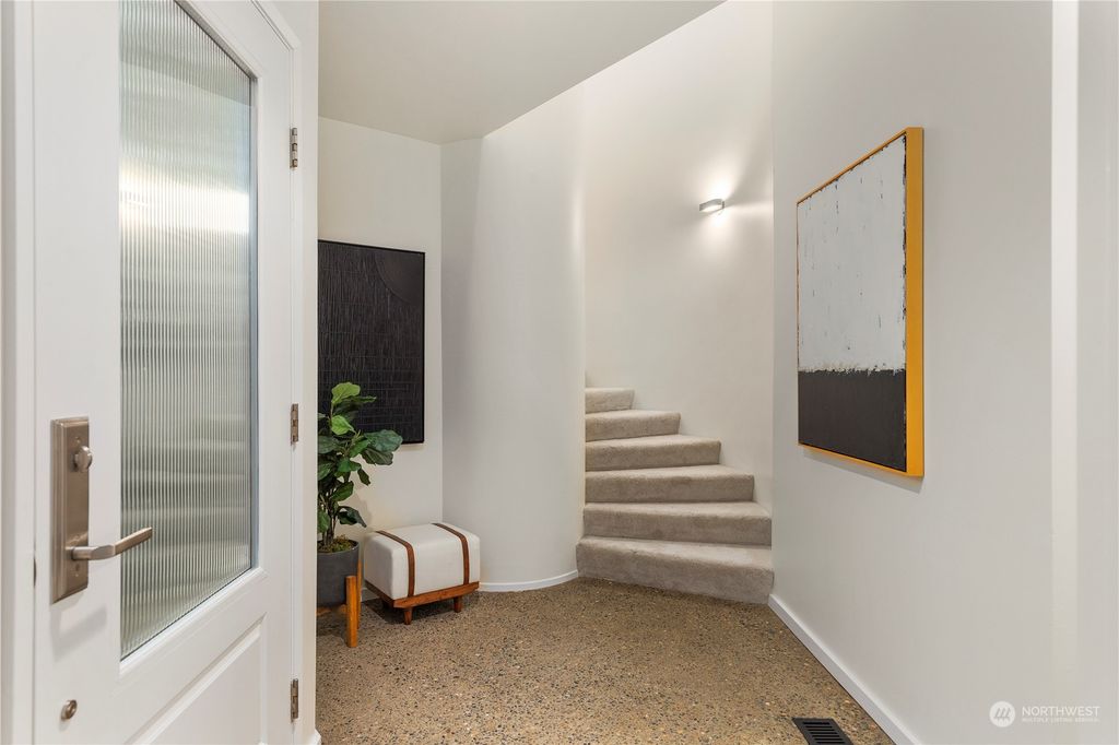 Photo of 10643 SE 29th Street, Beaux Arts, WA 98004 (MLS # 2244561)