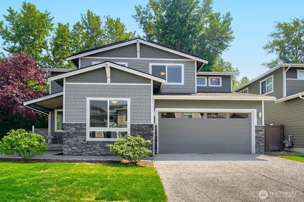 Photo of 13521 NE 128th Place, Kirkland, WA 98034 (MLS # 2559340)