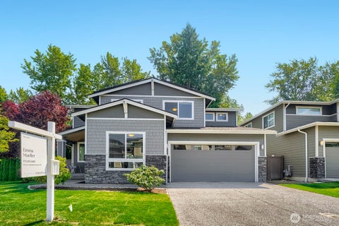 Photo of 13521 NE 128th Place, Kirkland, WA 98034 (MLS # 2559340)