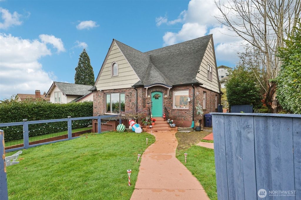 Photo of 2624 N 30th Street, Tacoma, WA 98407 (MLS # 2463249)