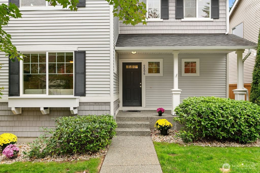 Photo of 9006 Venn Avenue SE, Snoqualmie, WA 98065 (MLS # 2438499)