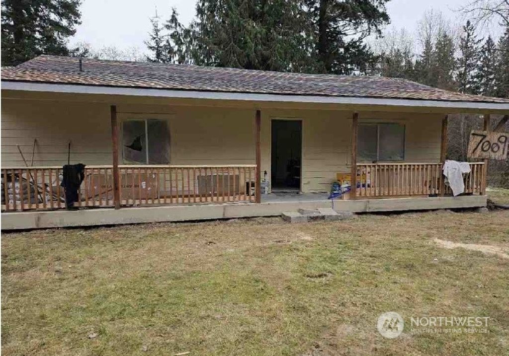 Photo of 7009 180th St St, Snohomish, WA 98296 (MLS # 2214729)