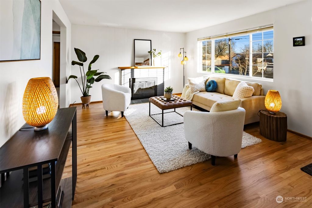 Photo of 10225 19th Avenue SW, Seattle, WA 98146 (MLS # 2327565)