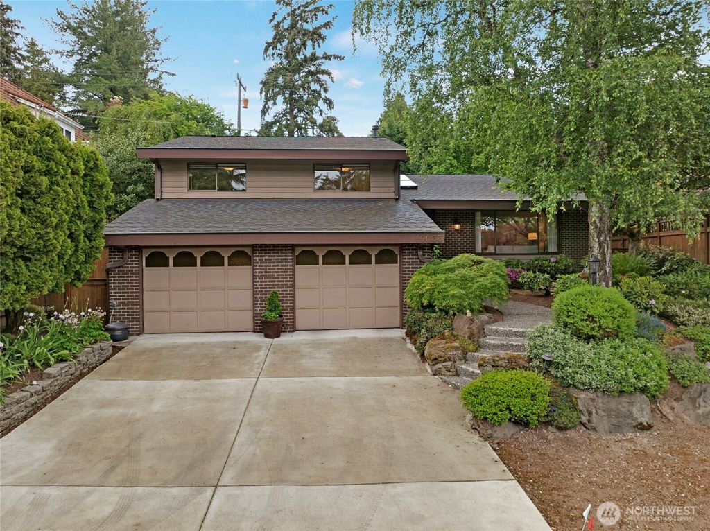 Photo of 10033 46th Place NE, Seattle, WA 98125 (MLS # 2360486)
