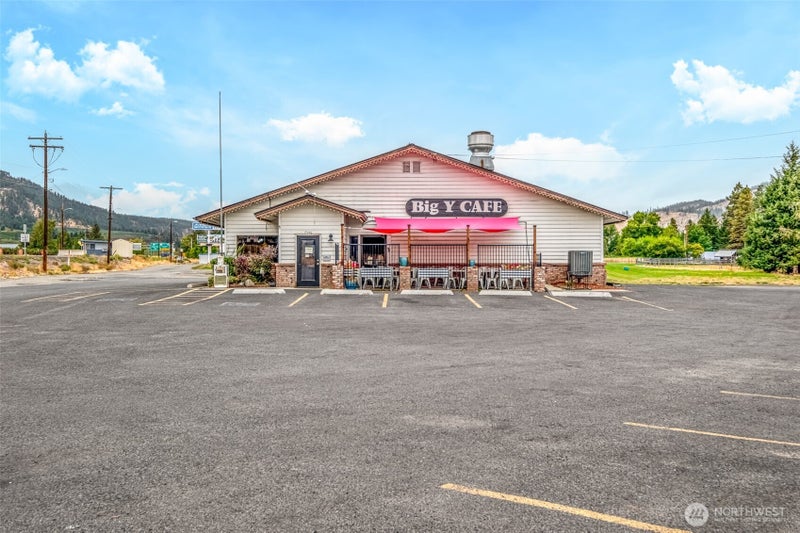 7546 Saunders Road