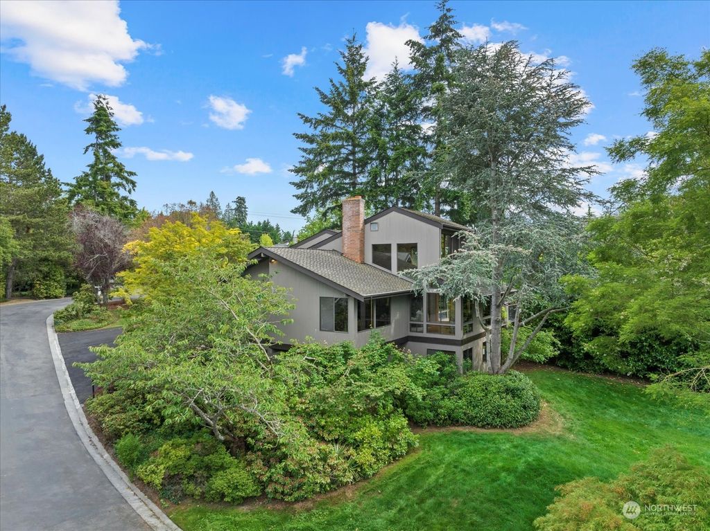 Photo of 5726 Sunset Lane, Mukilteo, WA 98275 (MLS # 2223074)