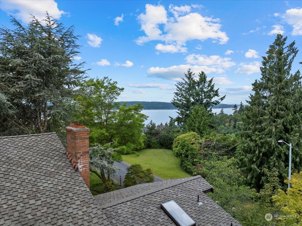 Photo of 5726 Sunset Lane, Mukilteo, WA 98275 (MLS # 2223074)