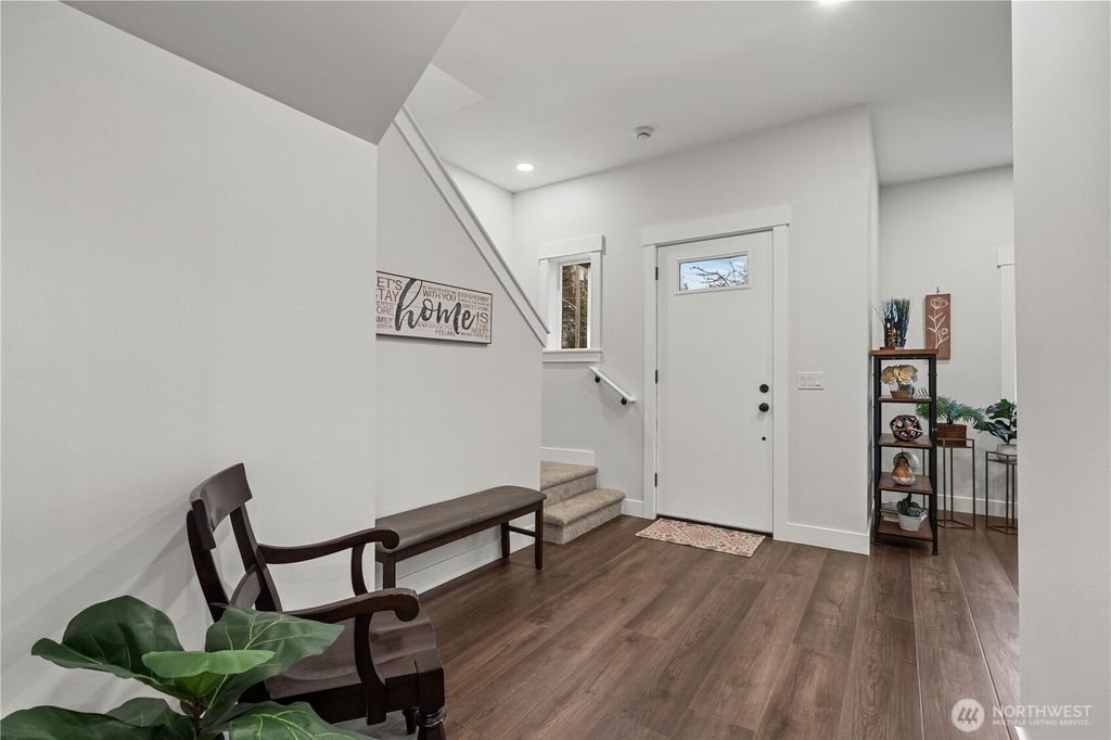 Photo of 831 N Lawrence Street, Tacoma, WA 98406 (MLS # 2485386)