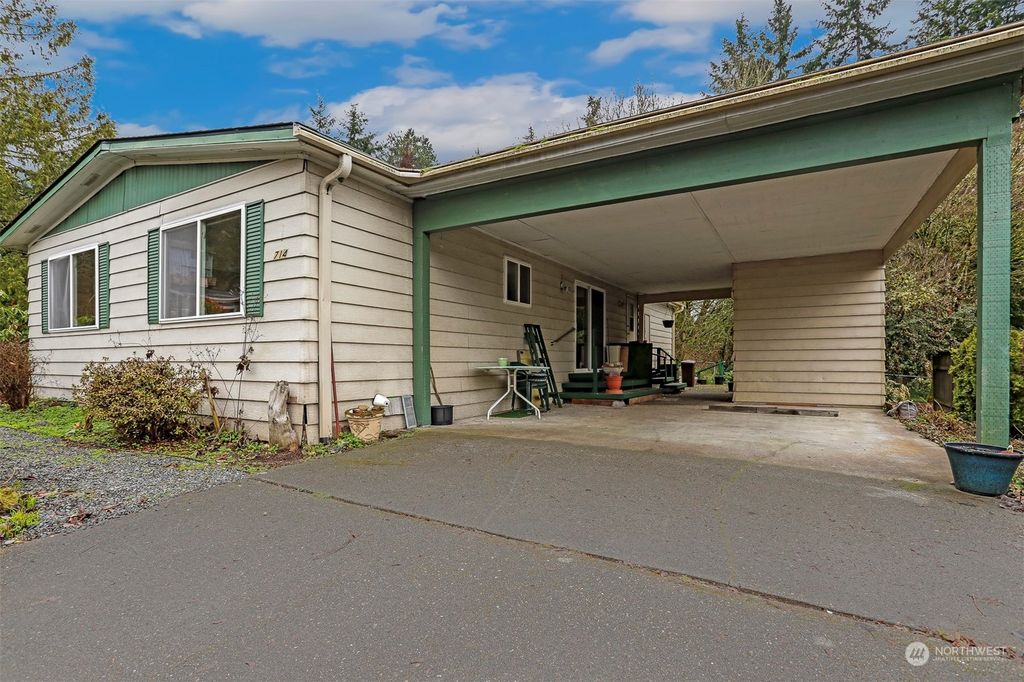 Photo of 714 Wandering Creek Drive, Bothell, WA 98021 (MLS # 2191289)