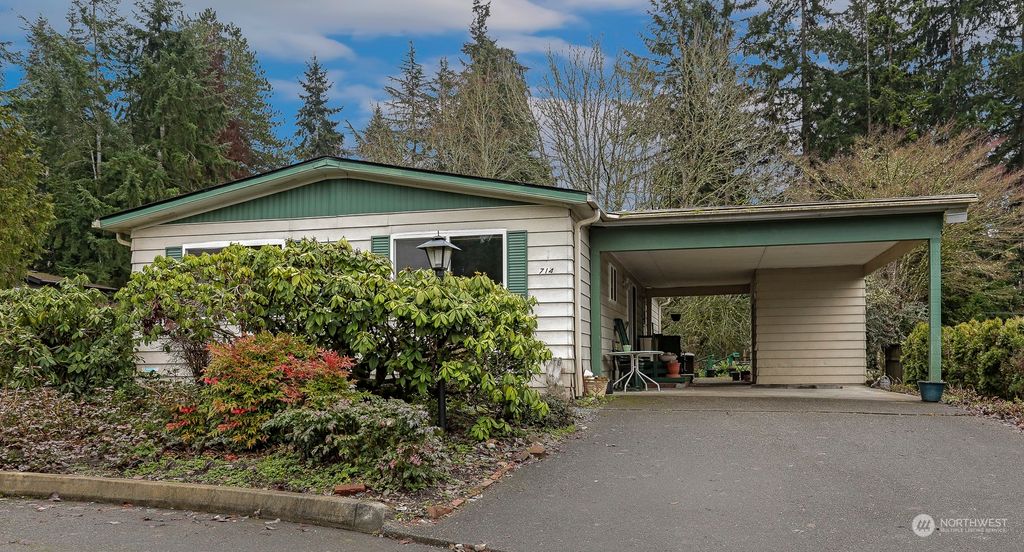 Photo of 714 Wandering Creek Drive, Bothell, WA 98021 (MLS # 2191289)