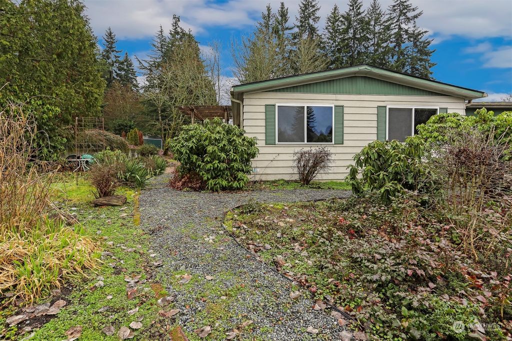 Photo of 714 Wandering Creek Drive, Bothell, WA 98021 (MLS # 2191289)