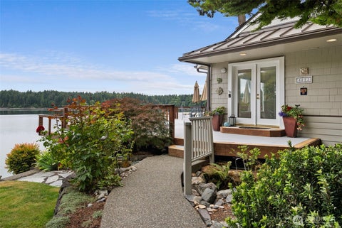 Photo of 4923 Sunrise Beach Road NW, Olympia, WA 98502 (MLS # 2552342)