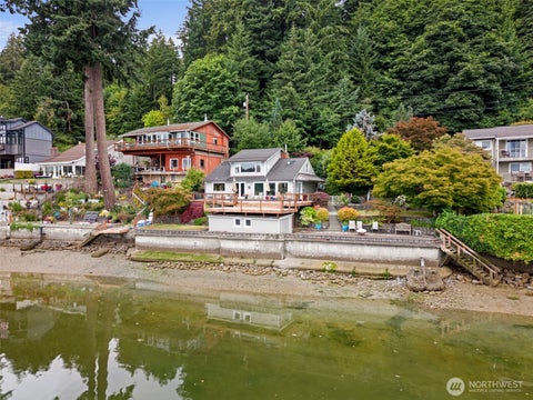 Photo of 4923 Sunrise Beach Road NW, Olympia, WA 98502 (MLS # 2552342)