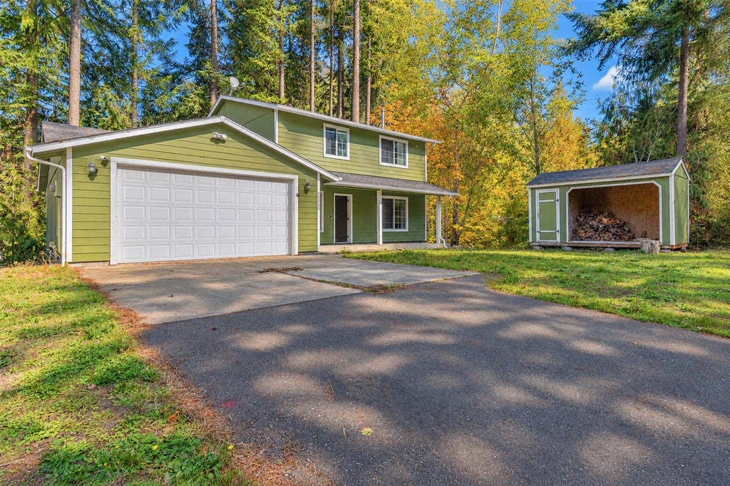 Photo of 22222 Bluewater Dr SE DR, Yelm, WA 98597 (MLS # 2599288)