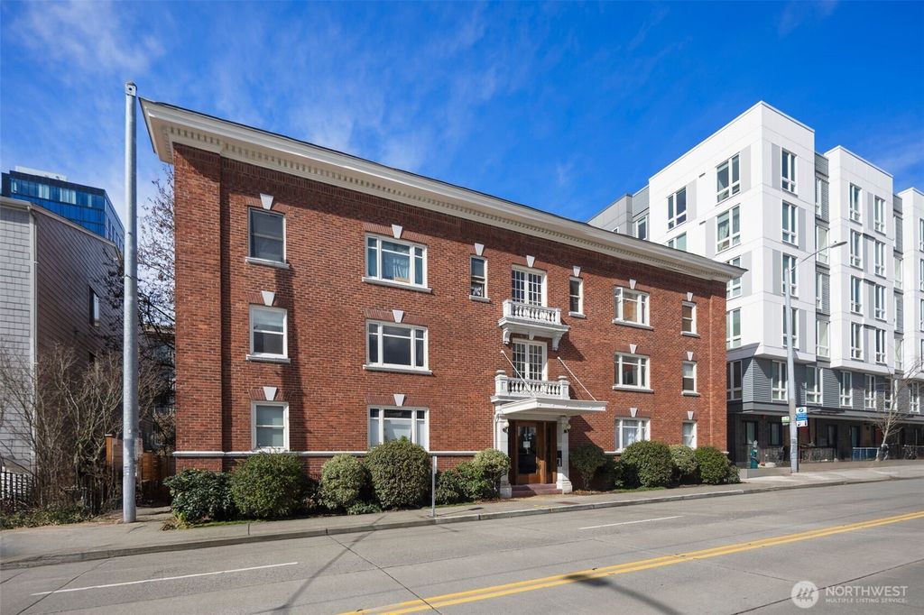 Photo of 4725 15th Avenue NE #25, Seattle, WA 98105 (MLS # 2344617)