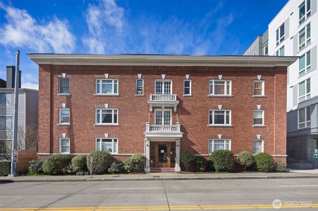 Photo of 4725 15th Avenue NE #25, Seattle, WA 98105 (MLS # 2344617)