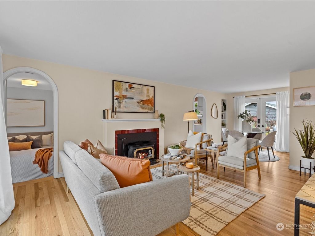 Photo of 3735 SW 106th Street, Seattle, WA 98146 (MLS # 2215920)