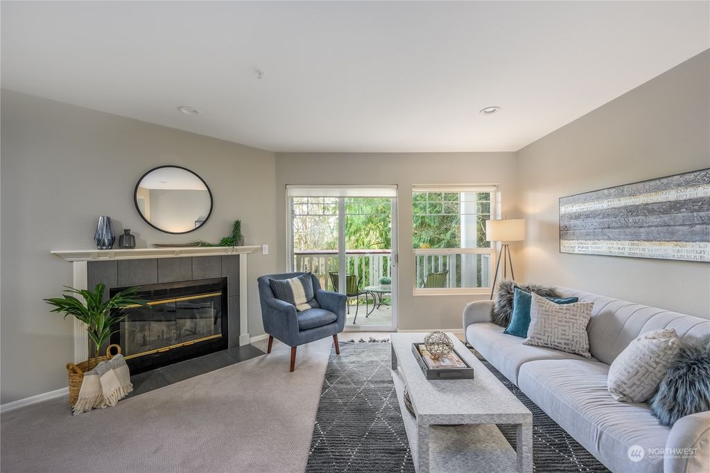Photo of 18501 SE Newport Way #H236, Issaquah, WA 98027 (MLS # 2046609)