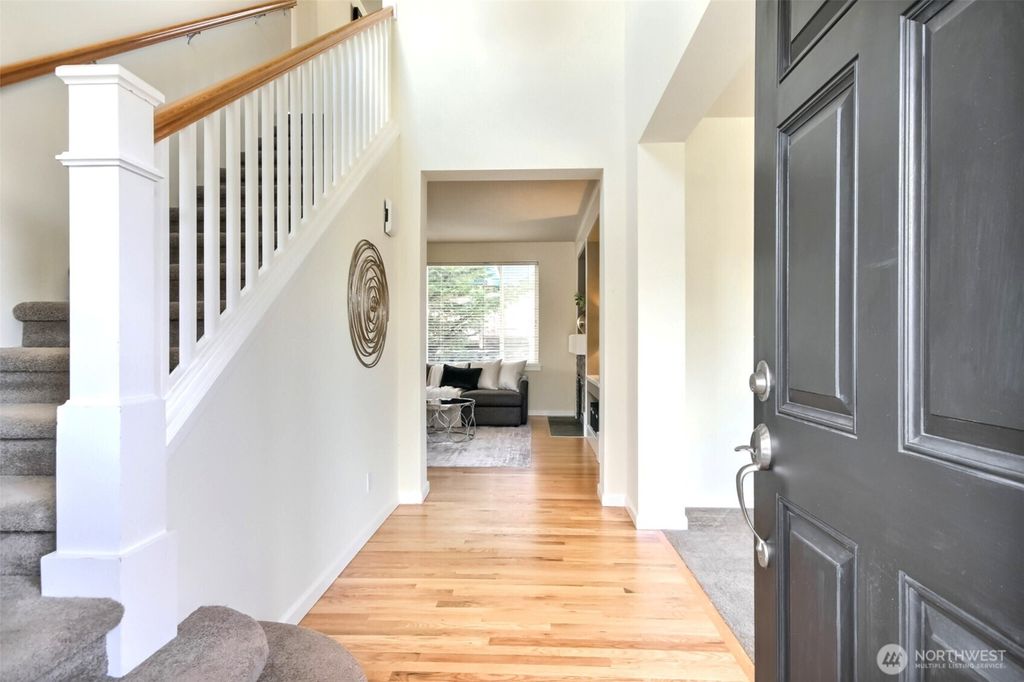 Photo of 6827 Elderberry Avenue SE, Snoqualmie, WA 98065 (MLS # 2339144)