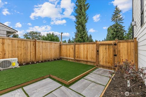 Photo of 11709 Roosevelt Way NE, Seattle, WA 98125 (MLS # 2535003)