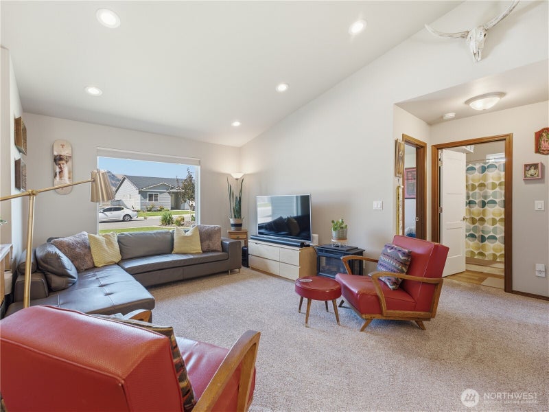 159 George Loop