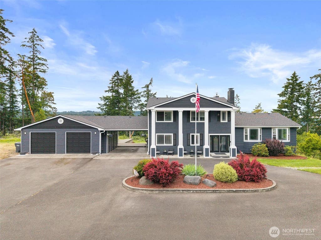 Photo of 20215 189th Avenue Ct E, Orting, WA 98360 (MLS # 2551167)