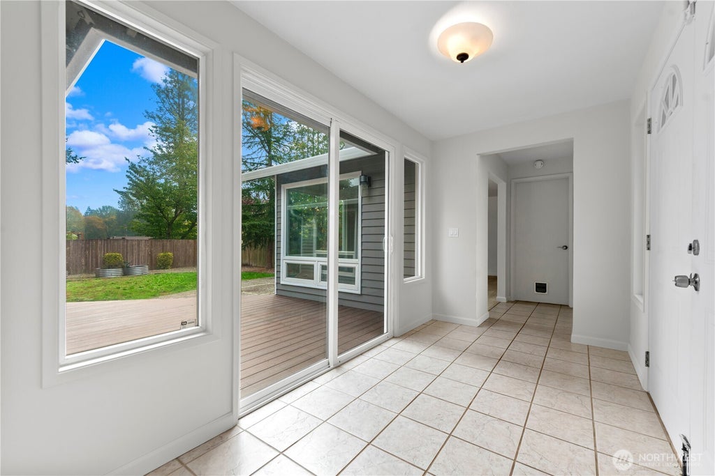 Photo of 16014 132nd Place SE, Renton, WA 98058 (MLS # 2592518)