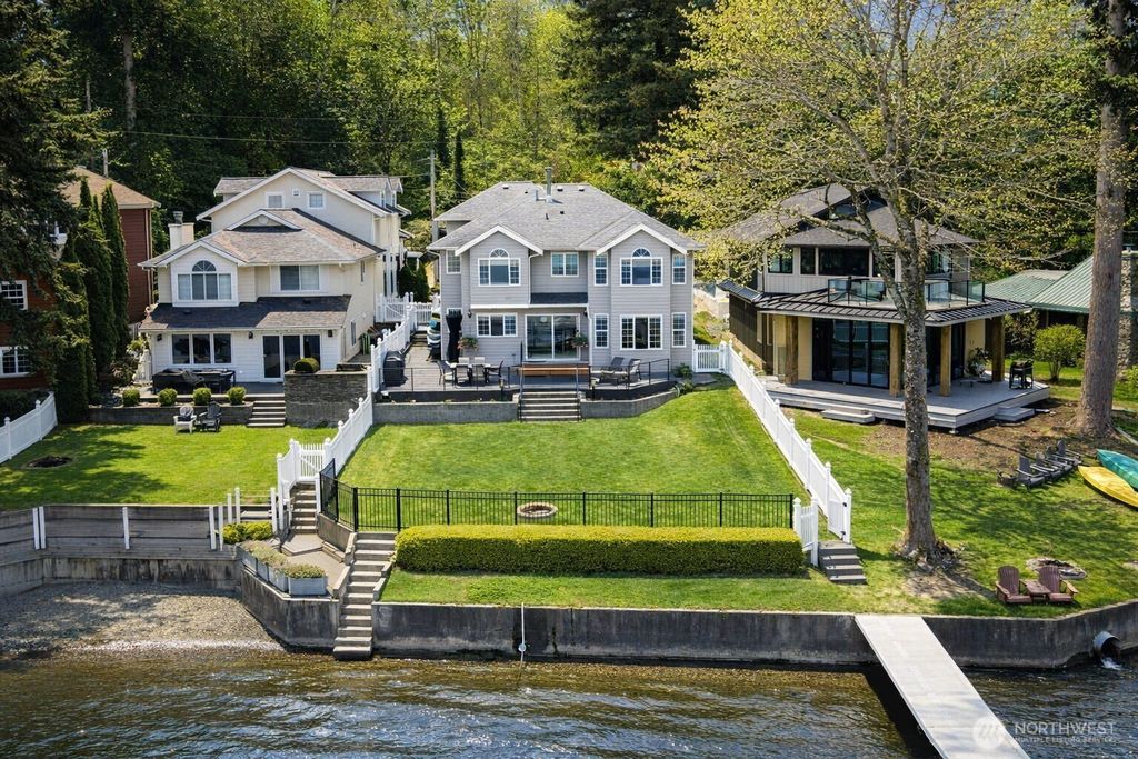 Photo of 562 W Lake Samish Drive, Bellingham, WA 98229 (MLS # 2511588)