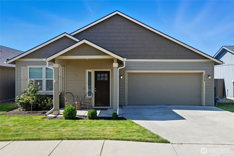 Photo of 1450 SW Greeley St, College Place, WA 99324 (MLS # 2435421)