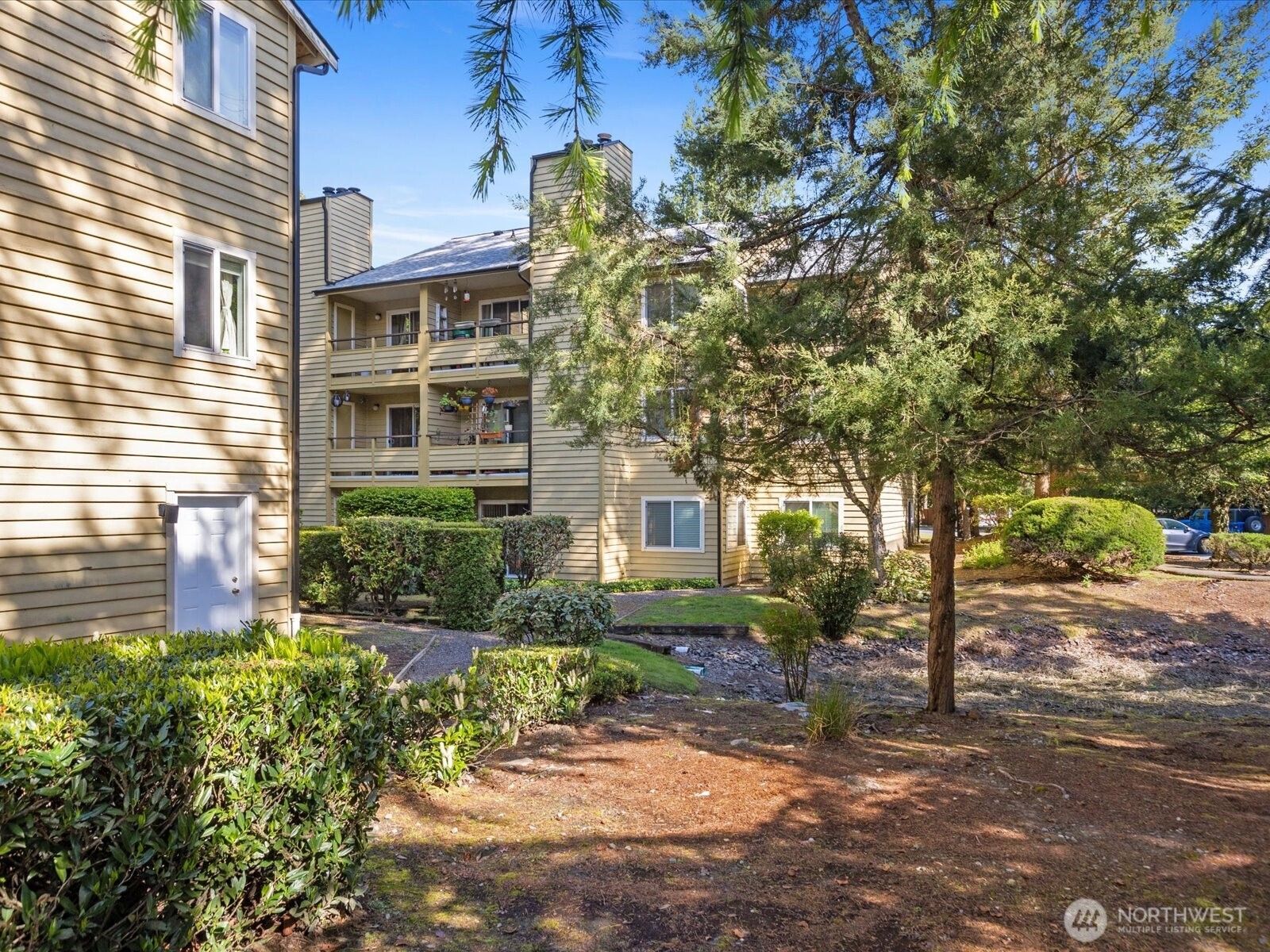 455 Newport Way NW 302