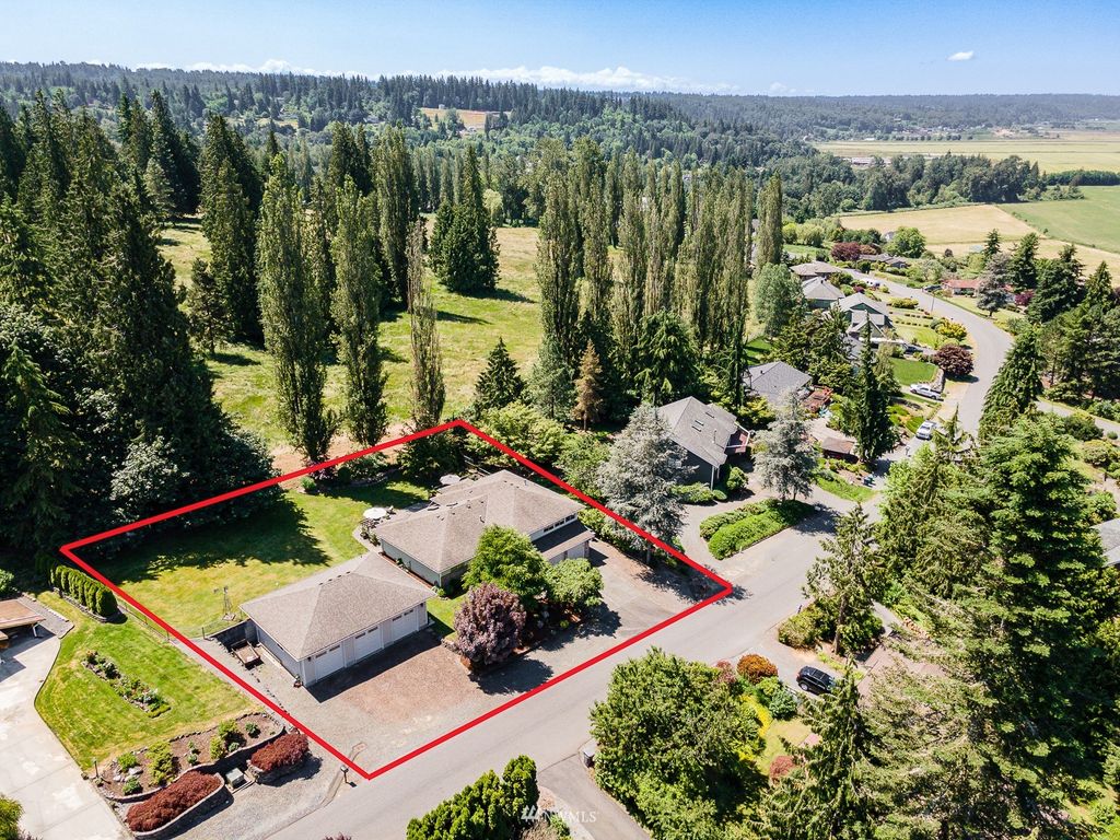 Photo of 13332 Kenwanda Drive, Snohomish, WA 98296 (MLS # 1963367)