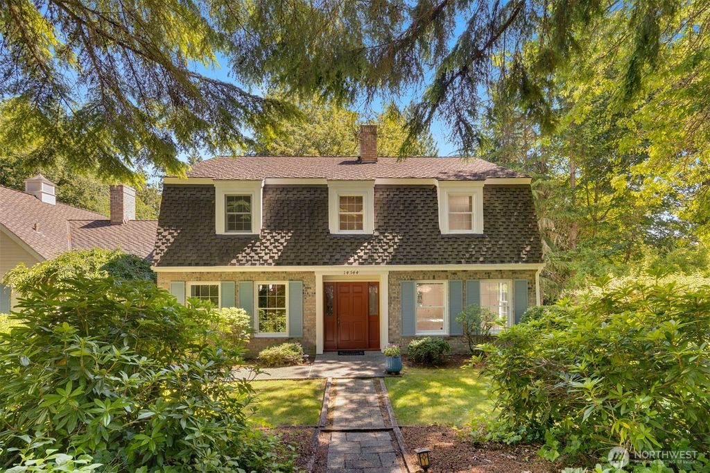 Photo of 14544 186th Place NE, Woodinville, WA 98072 (MLS # 2541704)
