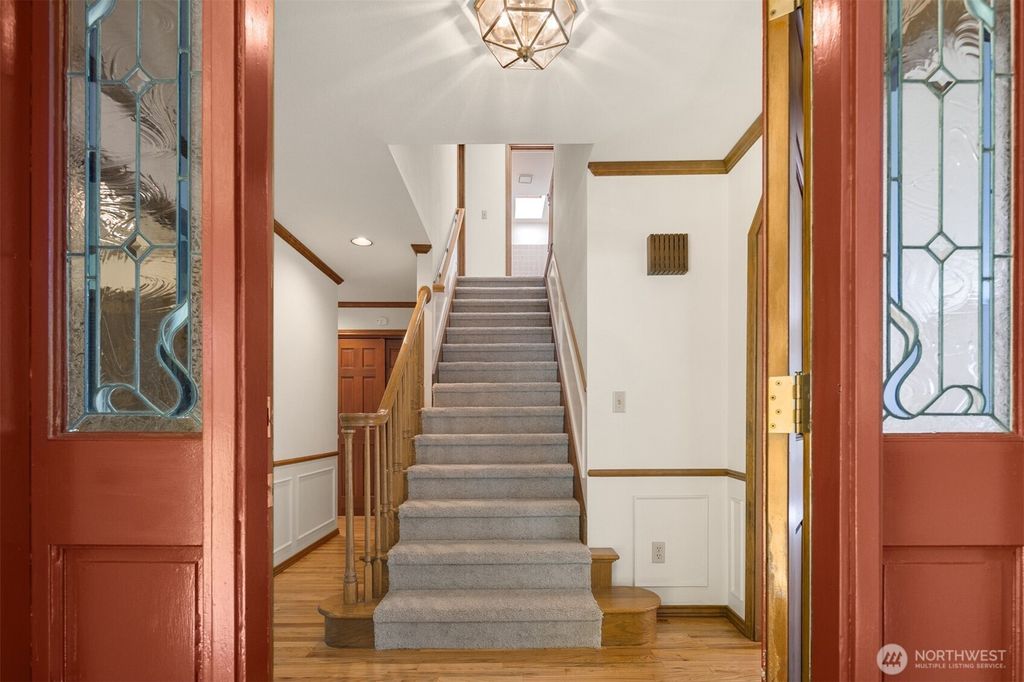 Photo of 14544 186th Place NE, Woodinville, WA 98072 (MLS # 2541704)