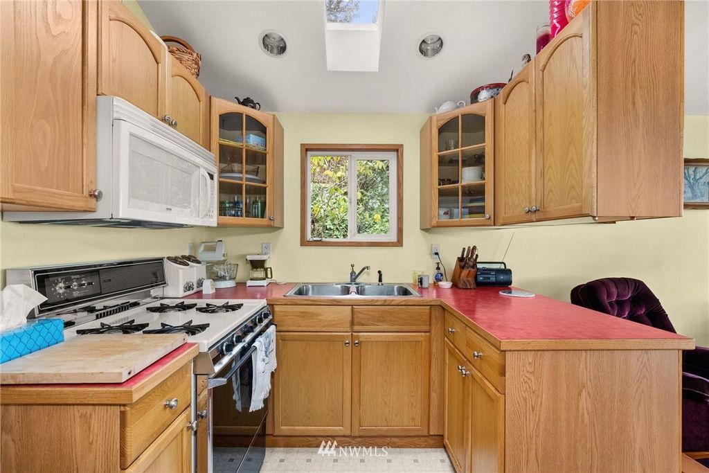 listing image 9361377188965